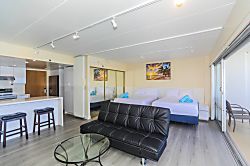 Ilikai 1 Bedroom Deluxe Harbor View 18th Floor