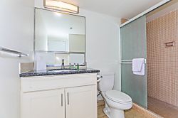 Ilikai Hotel 2 Bedroom City-View Condo 1919