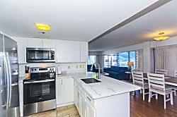 Ilikai Hotel 2 Bedroom City-View Condo 1919