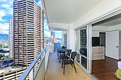 Ilikai Hotel 2 Bedroom City-View Condo 1919