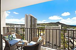 Waikiki Banyan 2913 T1