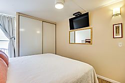 LeinaÆala Condominiums