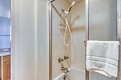 Harbor View Plaza #1203 (30+ night rental)