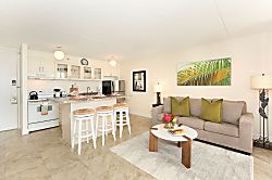 Waikiki Banyan #2410-T2