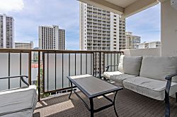 Kuhio at Waikiki 1518