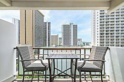 Kuhio at Waikiki 1518