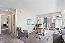 Kuhio at Waikiki 1518