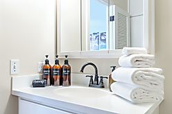 Kuhio at Waikiki 1518