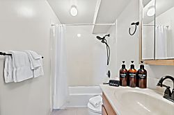 Kuhio at Waikiki 1518