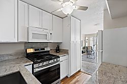 Kuhio at Waikiki 1518