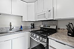 Kuhio at Waikiki 1518