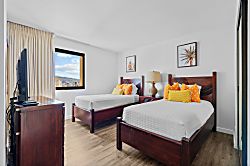 Waikiki Beach Tower 1404