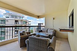 Waikiki Beach Tower 1404