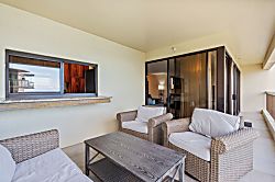 Waikiki Beach Tower 1404