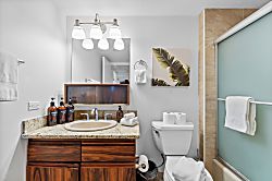 Waikiki Beach Tower 1404