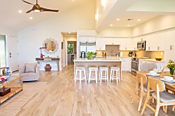 Ma'alaea Surf, Unit E1