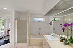 Villas of Kamalii #27