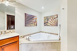 Waipouli Beach Resort D207