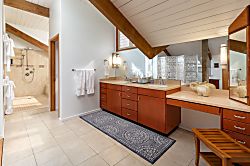 Hale Moe' Uhane (Dream House)