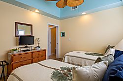 Kahaluu Beach Villas 2-304