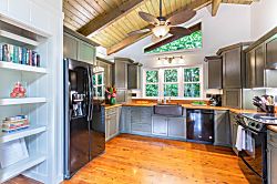 Hale Ko'olau Treehouse