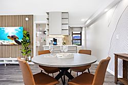 Waikiki Banyan 1013 Tower 2