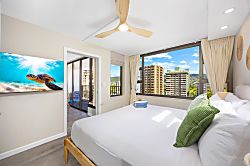 Waikiki Banyan 1013 Tower 2