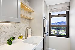 Waikiki Banyan 1013 Tower 2