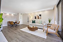 Waikiki Banyan 1013 Tower 2