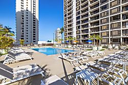 Waikiki Banyan Tower 1 Suite 2310 - Pool