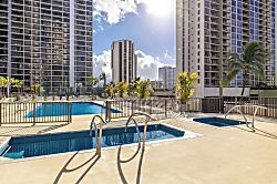 Waikiki Banyan Tower 1 Suite 2310 - Pool