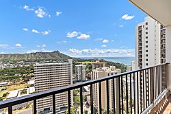 Waikiki Banyan 30th Floor Condo