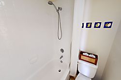 Waikiki Banyan Tower 2 Suite 807