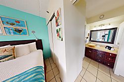 Waikiki Banyan Tower 2 Suite 807