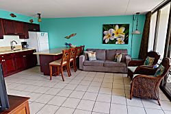 Waikiki Banyan Tower 2 Suite 807