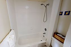 Waikiki Banyan Tower 2 Suite 807