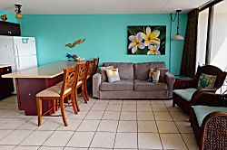 Waikiki Banyan Tower 2 Suite 807