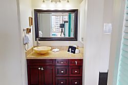 Waikiki Banyan Tower 2 Suite 807