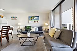 Waikiki Banyan Tower 1 Suite 802