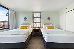 Waikiki Banyan Tower 1 Suite 802