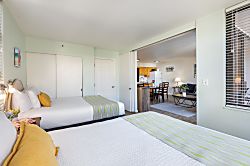 Waikiki Banyan Tower 1 Suite 802