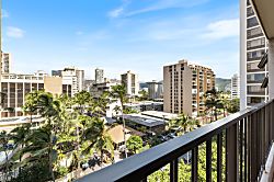 Waikiki Banyan Tower 1 Suite 802