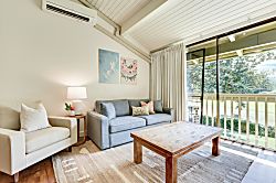 Turtle Bay Condo with Loft and Split Air