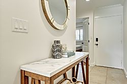 Turtle Bay Condo with Loft and Split Air