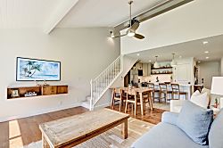 Turtle Bay Condo with Loft and Split Air