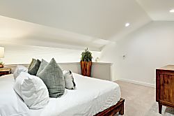 Turtle Bay Condo with Loft and Split Air