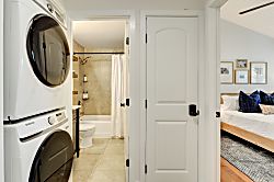 Turtle Bay Condo with Loft and Split Air