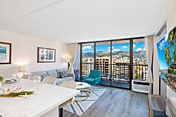 Waikiki Banyan 1811 T2