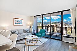 Waikiki Banyan 1811 T2