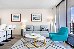 Waikiki Banyan 1811 T2